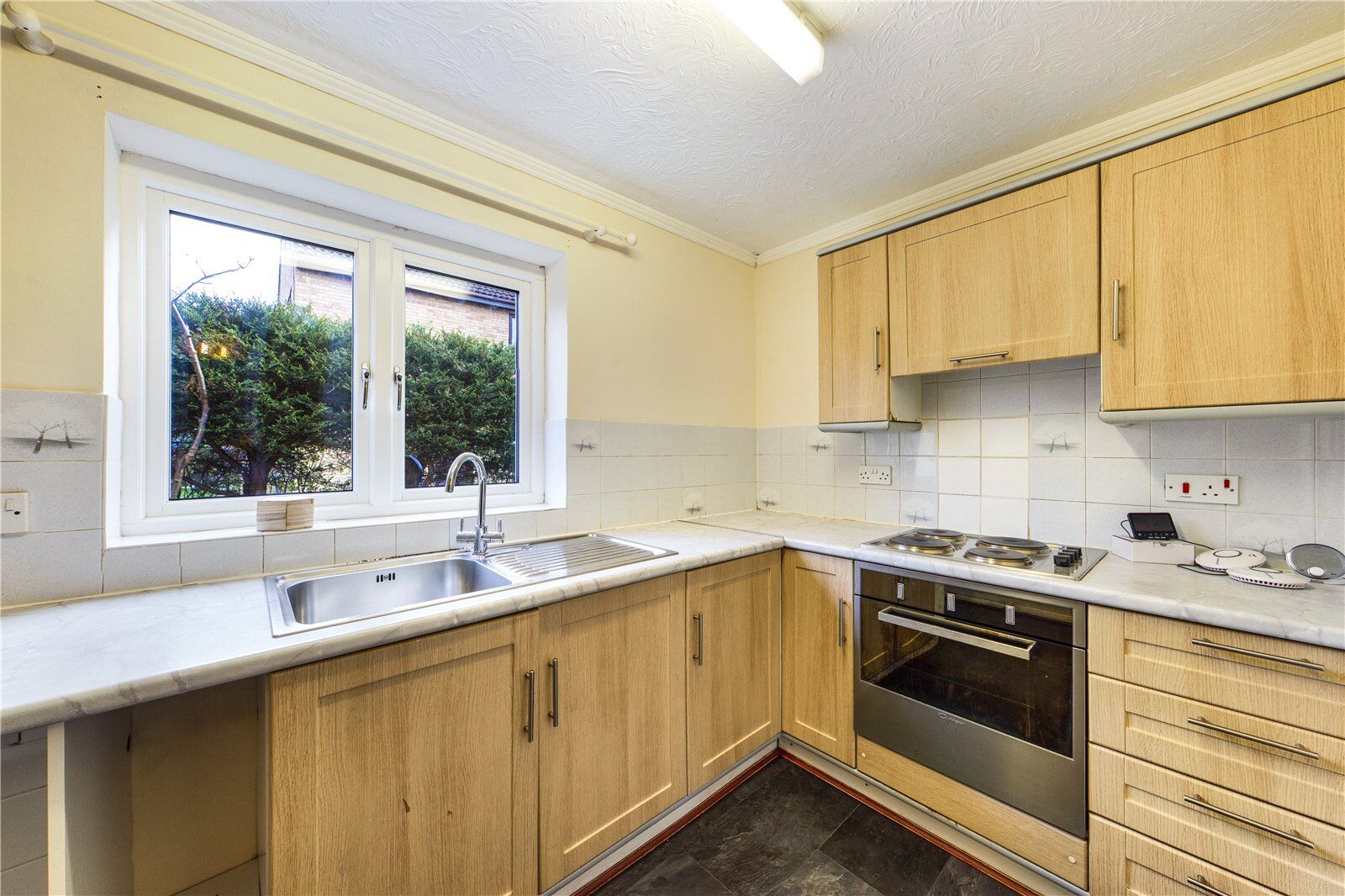 2 bedroom end terraced house to rent, Available now Tamar Close, St. Ives, PE27, main image