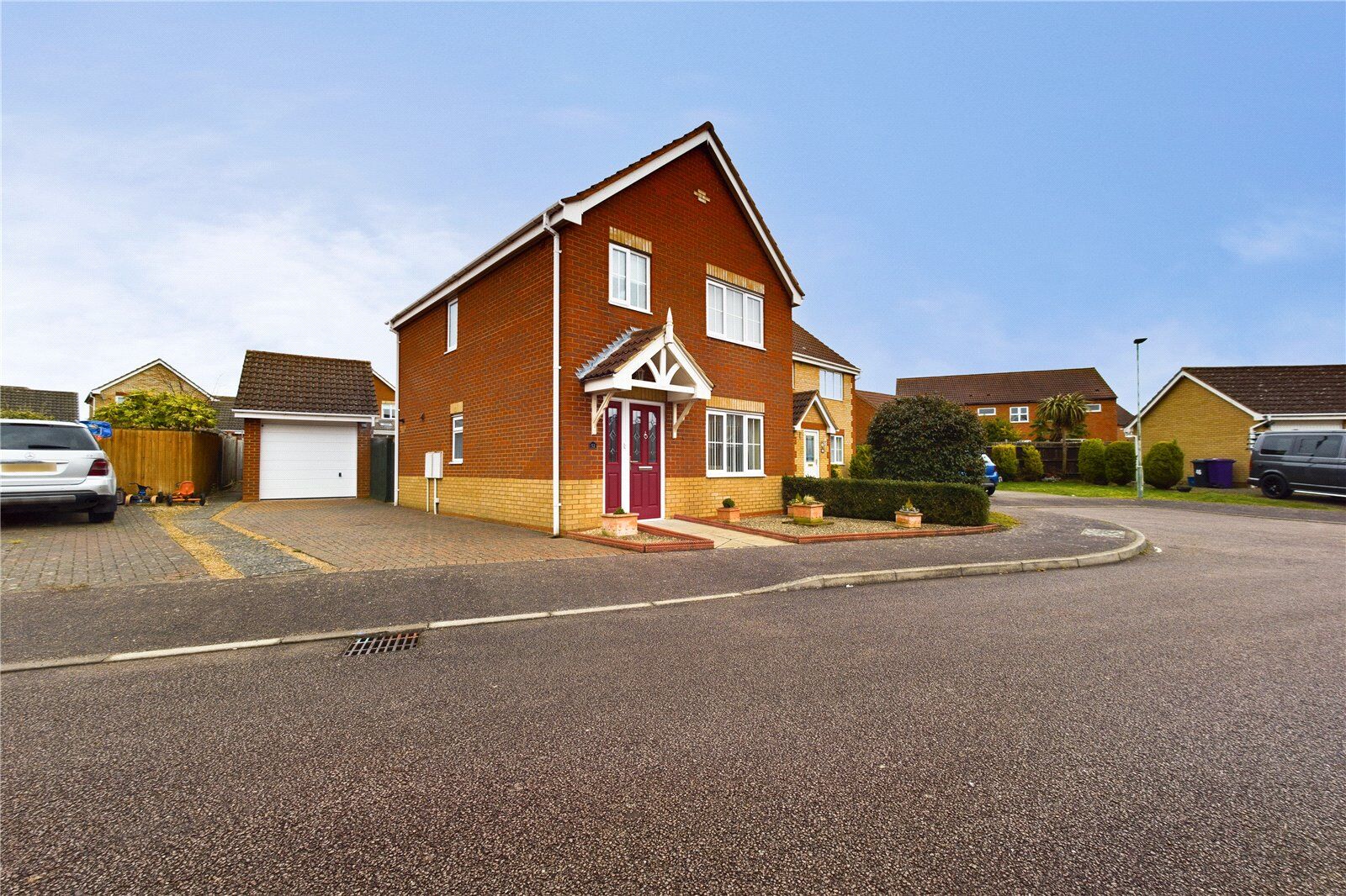 3 bedroom detached house for sale Redwing Rise, Royston, SG8, main image