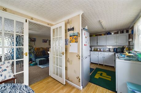 2 bedroom detached parkhome for sale