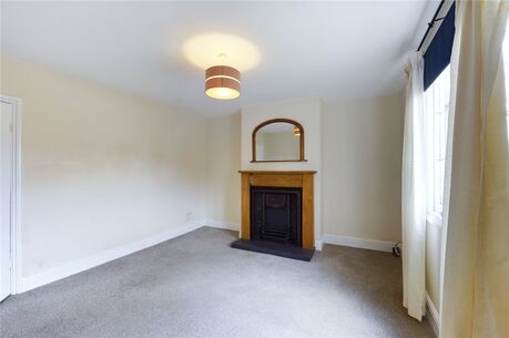 3 bedroom end terraced house to rent, Available from 04/12/2023