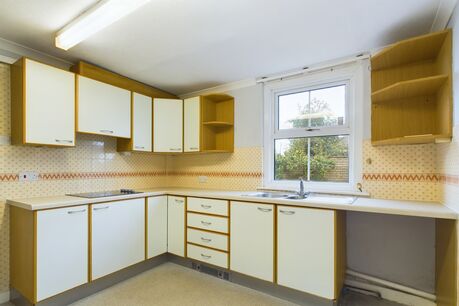3 bedroom end terraced house to rent, Available now