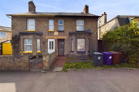 3 bedroom semi detached house to rent, Available from 25/05/2024