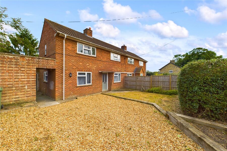 3 bedroom semi detached house to rent, Available from 13/12/2023